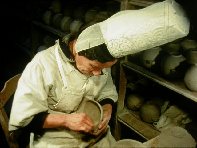 Exposition "Esprits de faïence, vierges et saints de Quimper"