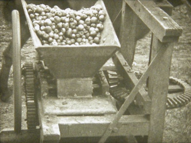 C’était hier en images : Le Boire : Cidre, vin et tonnelier