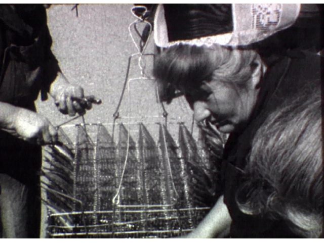 Projection "Conserveries de poissons - De l'atelier à l'usine"