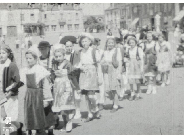 Exposition "Le costume entre identité et clichés"