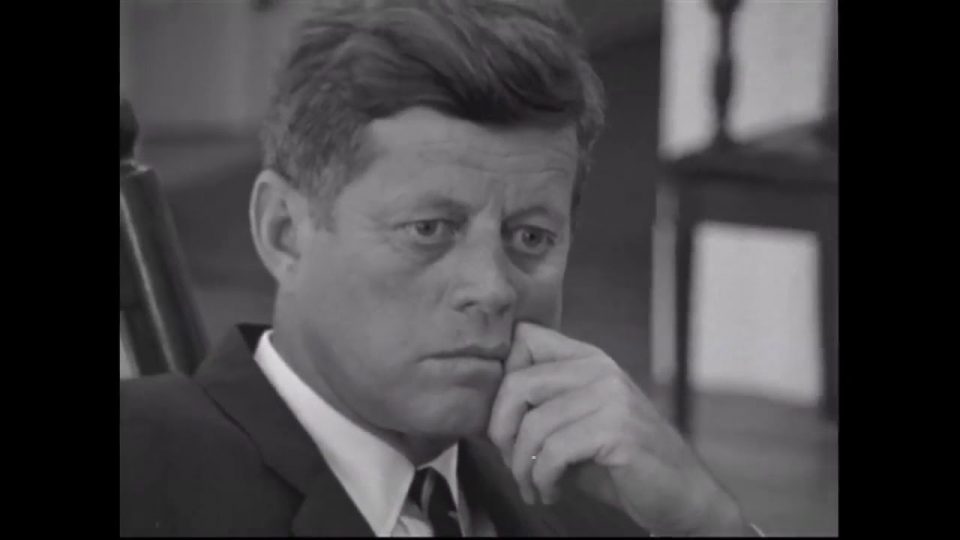 Skignadenn "Crisis - Behind a Presidential Commitment" - Ethnographik cinema